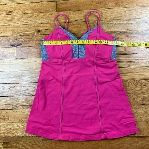 🪦 Lululemon Tadasana Back Hot Pink Grey
Spaghetti Strap Workout Tank Size 8 - Picture 6 of 9